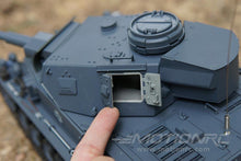 Load image into Gallery viewer, Heng Long German Panzer IV (F2 Type) Professional Edition 1/16 Scale Medium Tank - RTR